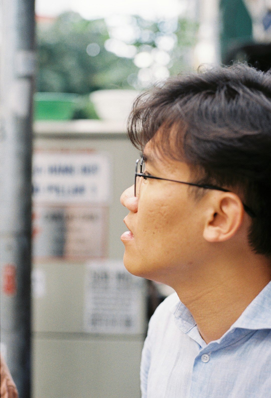 Japanese man finance course instructor wearing glasses